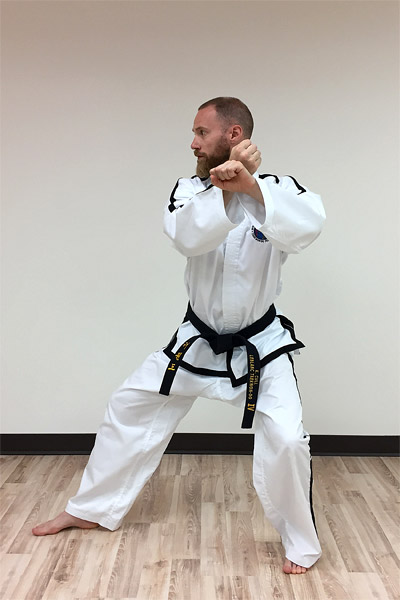 Outward knife-hand strike preparation